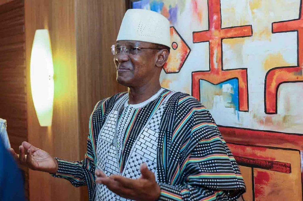 Après quatre longs mois de repos ordonné par son médecin,le Premier ministre Choguel Maïga a été reçu ce vendredi en audience par le président de la Transition,le @GoitaAssimi au Palais de Koulouba. ( vendredi 25 novembre 2022)