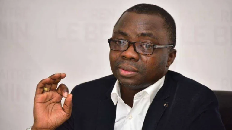 Bénin: Depuis sa cellule, Joà«l Aà¯vo s’adresse à  ses compatriotes et sympathisants