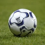 Un ballon de football