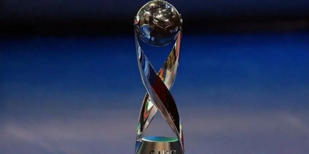Le trophée de la CAN U17