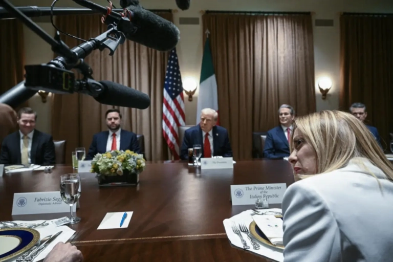 Donald Trump reçoit Giorgia Meloni à Washington