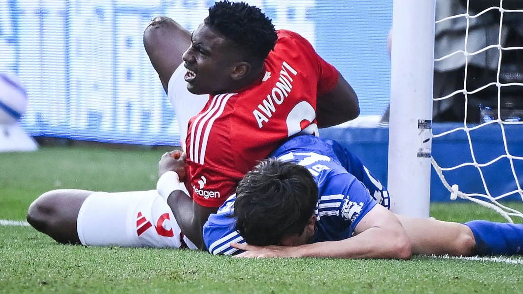 l'attaquant des Super Eagles, Awoniyi, dans le coma après une opération d'urgence