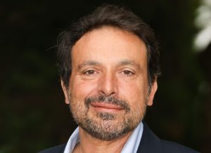 Bruno Salomone : Laurent Voulzy possède un studio d’enregistrement près de la maison où l’acteur s’est éteint