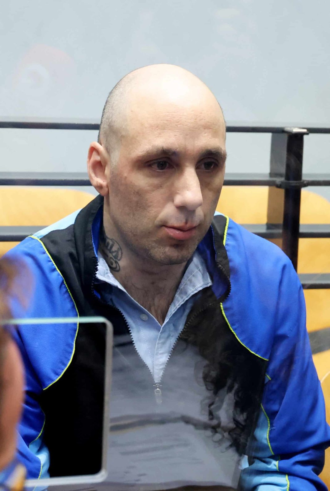 Cédric Jubillar : lumière en permanence dans sa cellule, fouilles à nu trois fois par semaine, son avocat monte au créneau