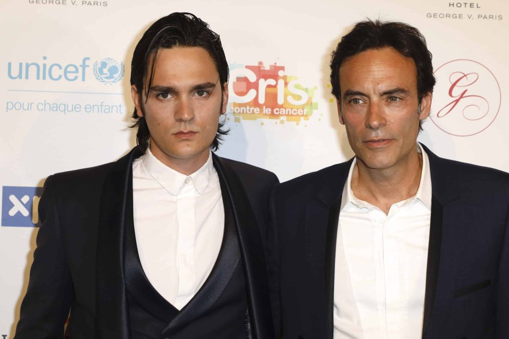 Héritage d’Alain Delon : Alain-Fabien, le plus jeune de la fratrie, accuse désormais Anthony, l’aîné, d’avoir fait tuer son chien