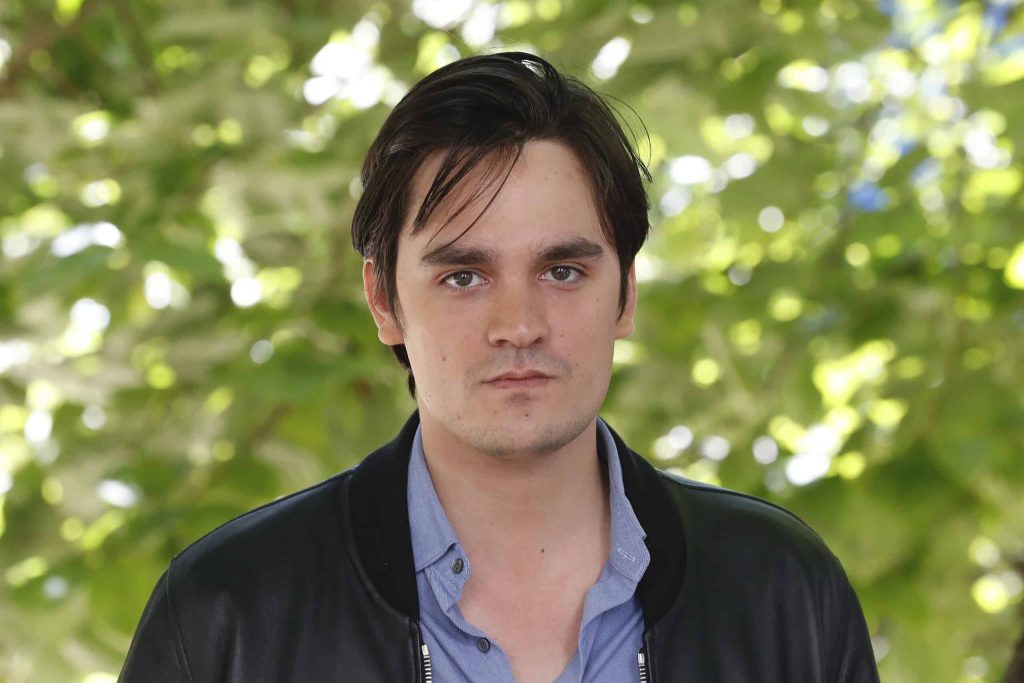 Chien d’Alain-Fabien Delon tué : 30 millions d’amis porte plainte
