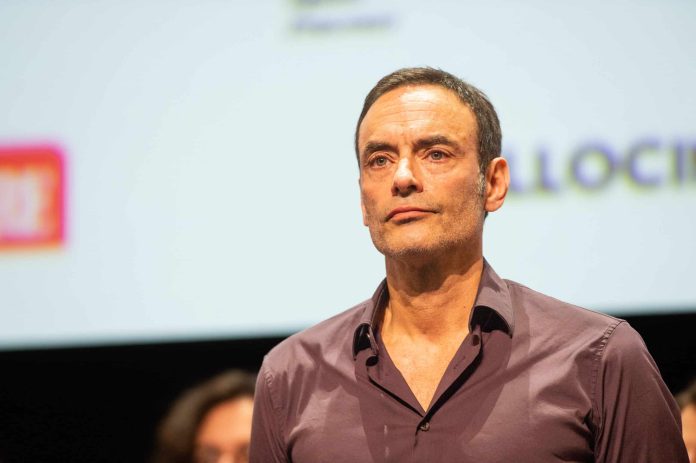 STAR_310581_007-scaled.jpg "Merci", Anthony Delon : après les accusations de meurtre de son petit frère, il exprime toute sa gratitude à sa fille, Liv