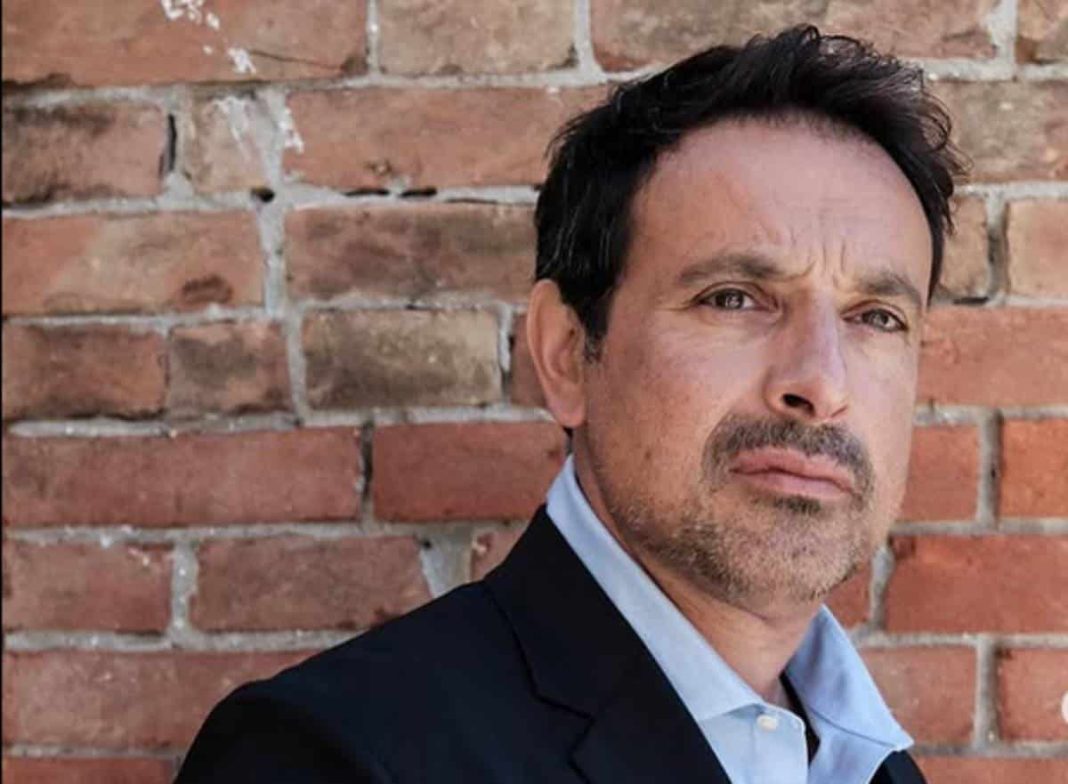 "C'est une blague ?", "Honte à vous" : Mort de Bruno Salomone, l'hommage de France Télévisions fait grincer des dents