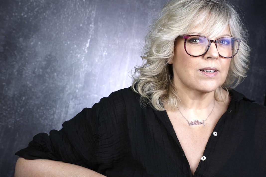 « Et la femme de plus de 50 ans ? » : Laurence Boccolini répond à l’indignation de Patrick Sébastien et s’en prend à son tour à Delphine Ernotte