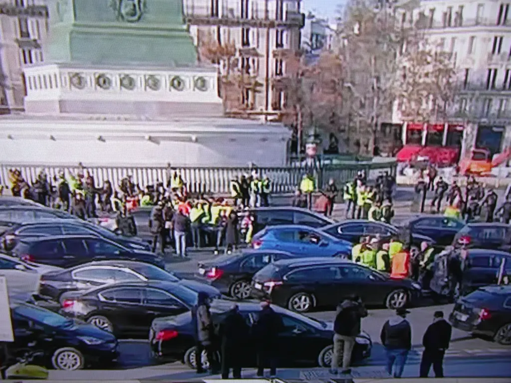 Manifestation des Gilets jaunes à Paris, illustration