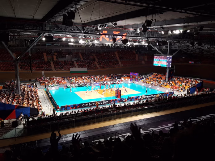 EuroVolley 2026 : La France domine la Lettonie et valide son billet pour les huitièmes de finale