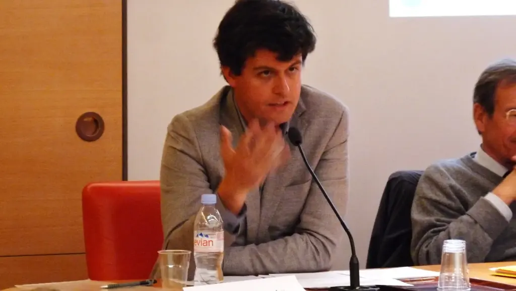 Gaspard Koenig lors d’un colloque au Sénat