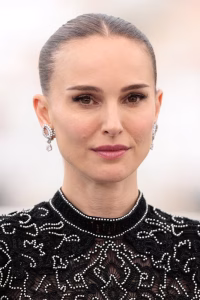 Natalie Portman donne naissance à son troisième enfant en France aux côtés du producteur Tepr
