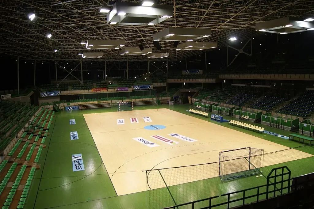 Tribunes du Palais des Sports de Beaulieu à Nantes après un match du HBC Nantes