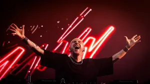 Mosimann sur scène lors d’un festival en 2025