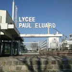 Entrée du lycée Paul-Éluard à Saint-Denis