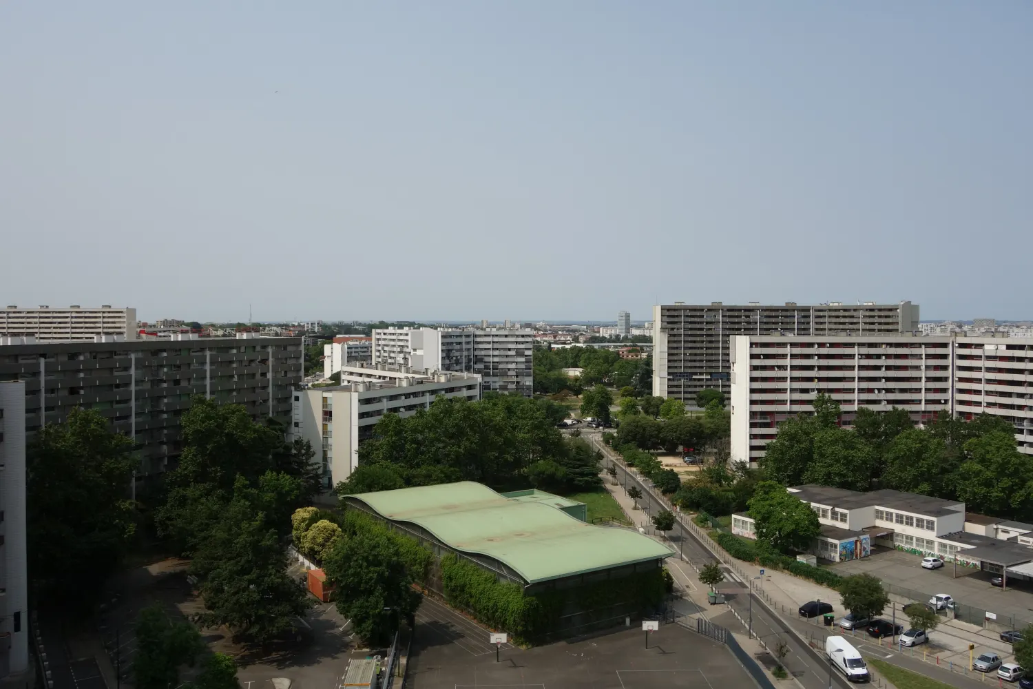 Immeubles d’habitation de Toulouse en juin 2023, photographie d’archive