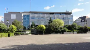Façade de l’hôtel de ville de Schiltigheim en août 2016
