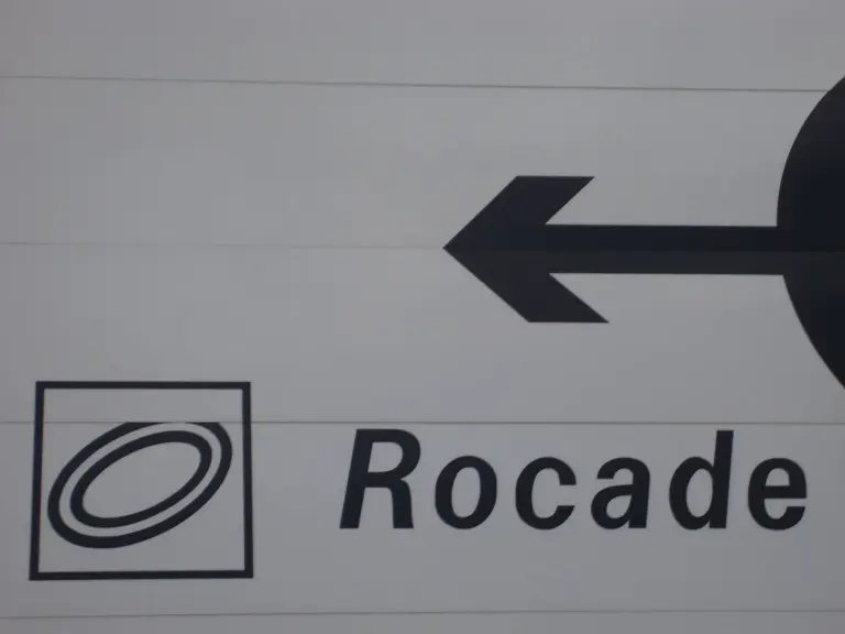 Panneau indiquant la rocade de Bordeaux à Pessac, archive de 2007