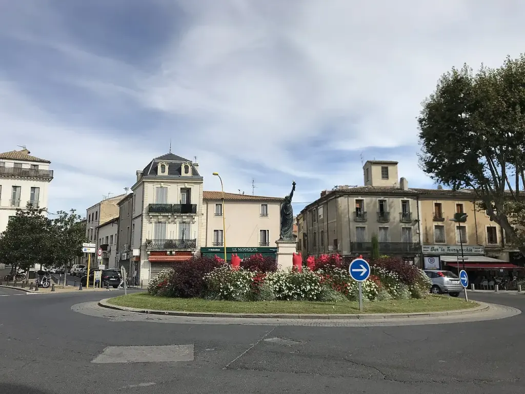 La place de la République à Lunel