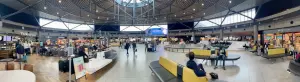 Hall du terminal1 de Lyon Saint-Exupéry, photographie d’archive de mai2023
