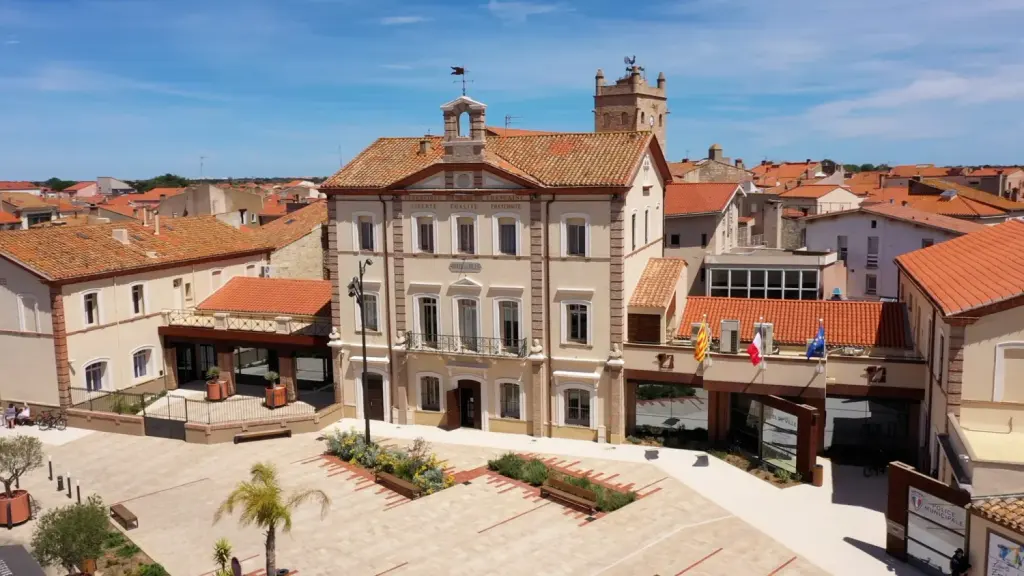 La mairie de Saint-Laurent-de-la-Salanque