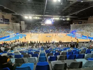 Terrain de la Glaz Arena lors d’une rencontre de Cesson Rennes en avril 2026