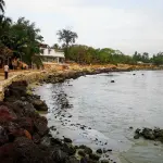 Littoral de Saly photographié en 2018, avant les Jeux olympiques de la jeunesse