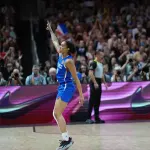 Gabby Williams en action avec l’équipe de France de basket en septembre 2026