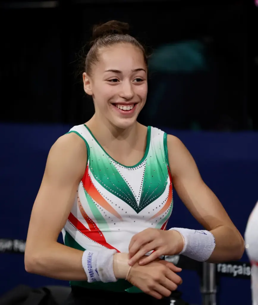 Kaylia Nemour lors de la Coupe du monde de gymnastique à Paris en 2023