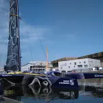Le maxi-trimaran Gitana 18 amarré à Lorient