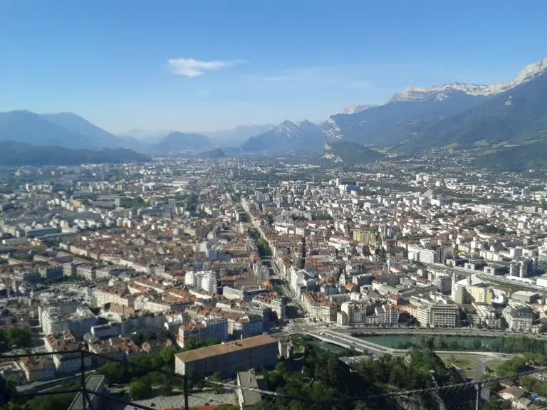 Le cours Jean-Jaurès à Grenoble vu depuis les hauteurs