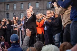 Catherine Trautmann et Pierre Jakubowicz à Strasbourg le 18 mars 2026. Photographie d’archive de campagne, distincte des annonces de stationnement du 27 octobre.