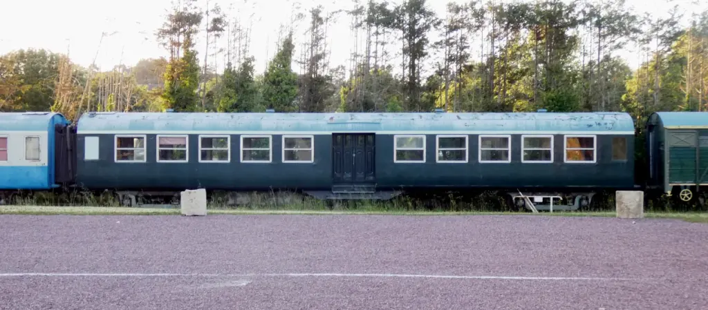 Voiture Bruhat à l’ancienne gare de Carteret, archive de mai 2025