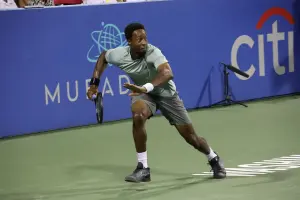 Gaël Monfils en plein match de tennis