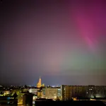 Aurore rose et verte au-dessus de Strasbourg, cathédrale et ville visibles (archive)