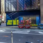 Façade d’une boutique Nike à New York avec le logo de la marque