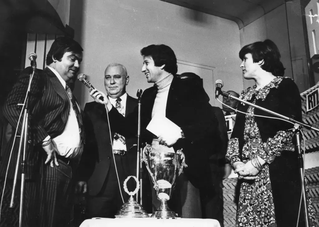 Michel Drucker lors du tirage au sort de la Coupe de France 1978-1979