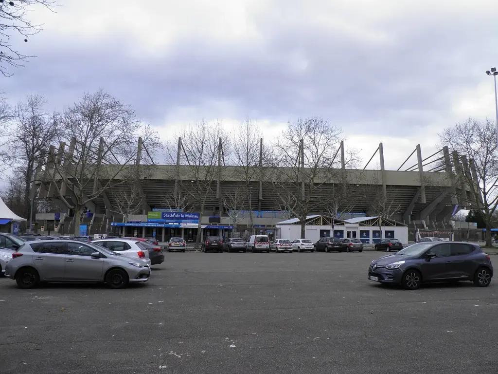 Vue extérieure du stade de la Meinau à Strasbourg