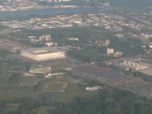 Vue aérienne du stade de Bordeaux et du parc des expositions