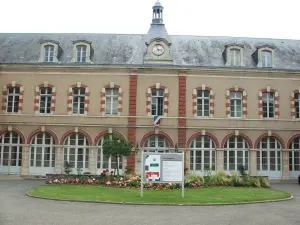 Façade de l’hôtel du Département de la Sarthe au Mans