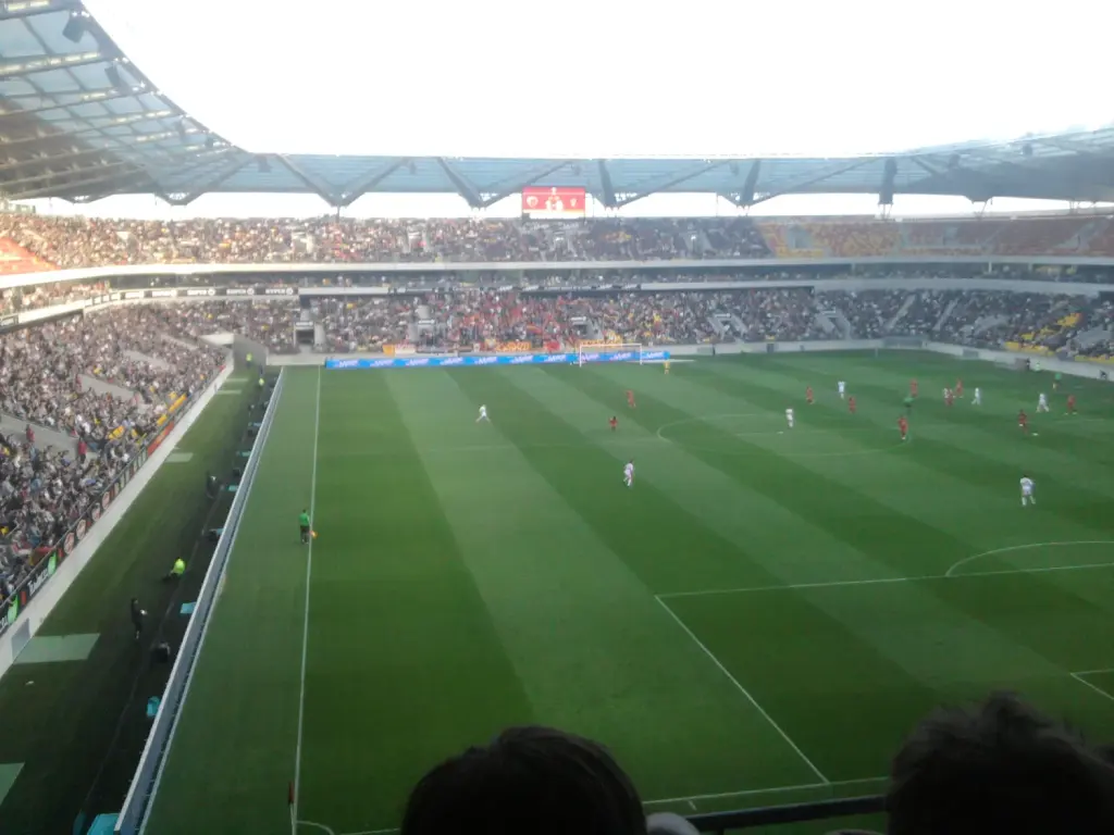 Des joueurs du Le Mans FC sur un terrain de football