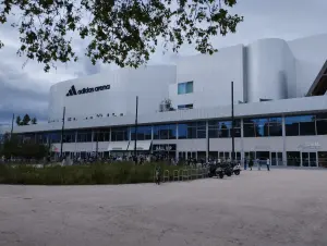 La façade de l’Adidas Arena dans le 18e arrondissement de Paris.