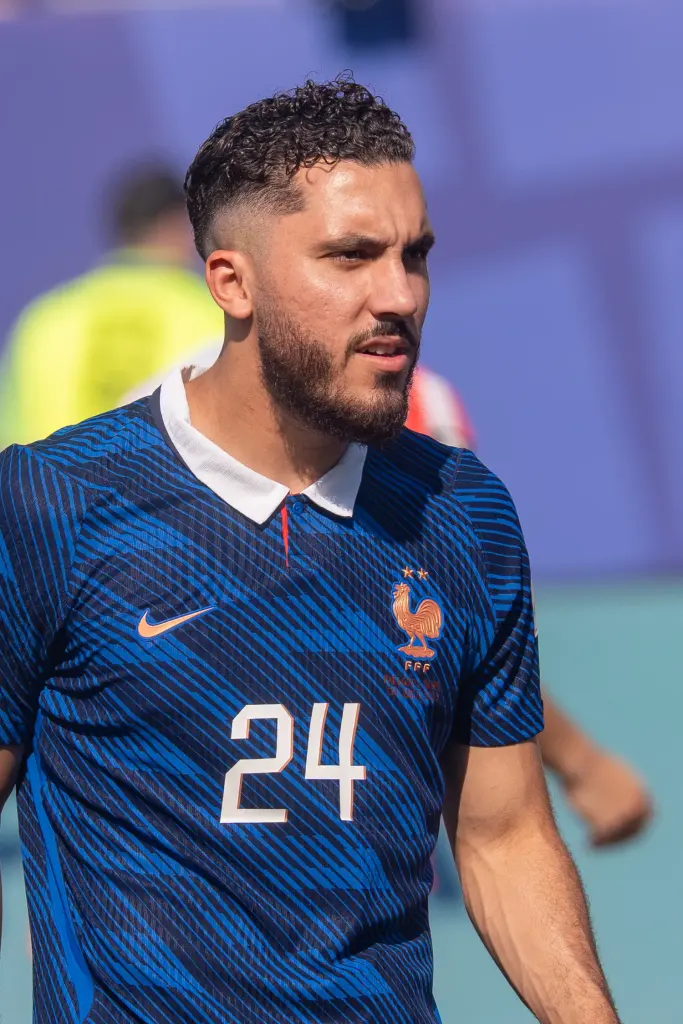 Rayan Cherki sous le maillot de la France face au Paraguay le 4 juillet 2026. Portrait d’archive, distinct du match Liverpool-Manchester City du 11 octobre.