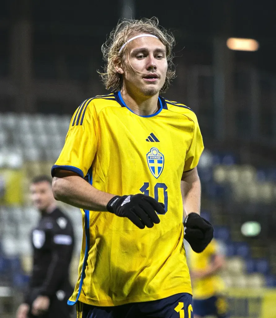 Sebastian Nanasi avec la sélection suédoise espoirs le 13 octobre 2023