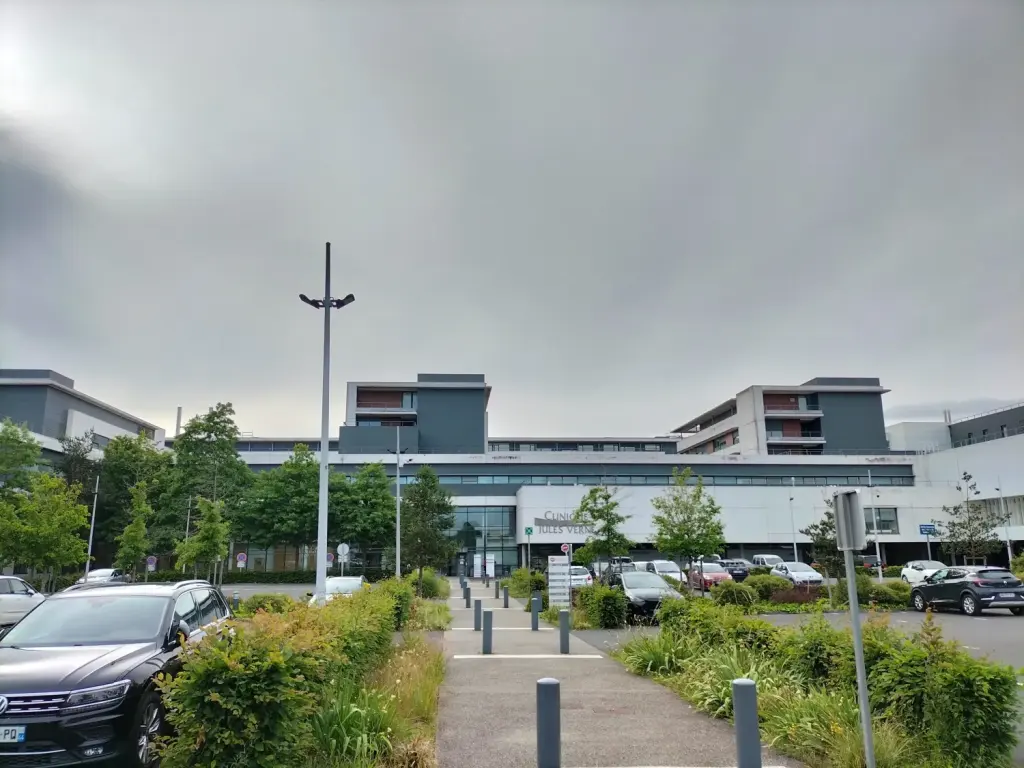 Façade de la clinique Jules-Verne à Nantes