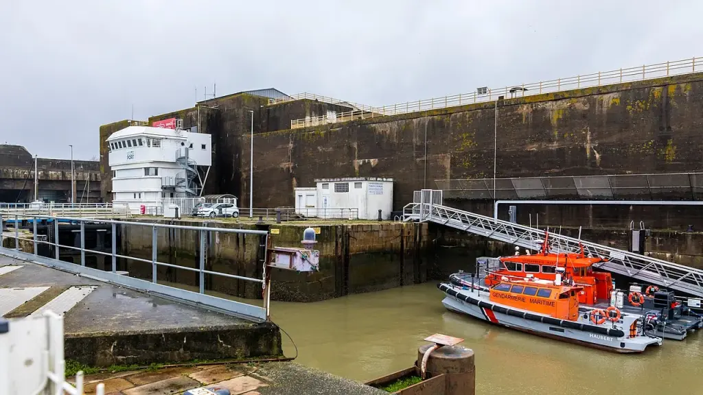 Entrée est du port de Saint-Nazaire
