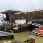 Entrée est du port de Saint-Nazaire