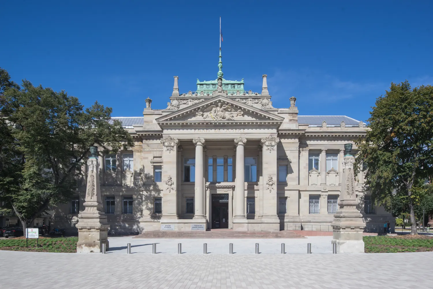 À Strasbourg, une enquête est ouverte après des coups de matraque filmés sur des manifestants 1 Le palais de justice de Strasbourg photographié en septembre 2018