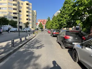 L’avenue Youri-Gagarine à Sevran bordée d’immeubles et d’arbres